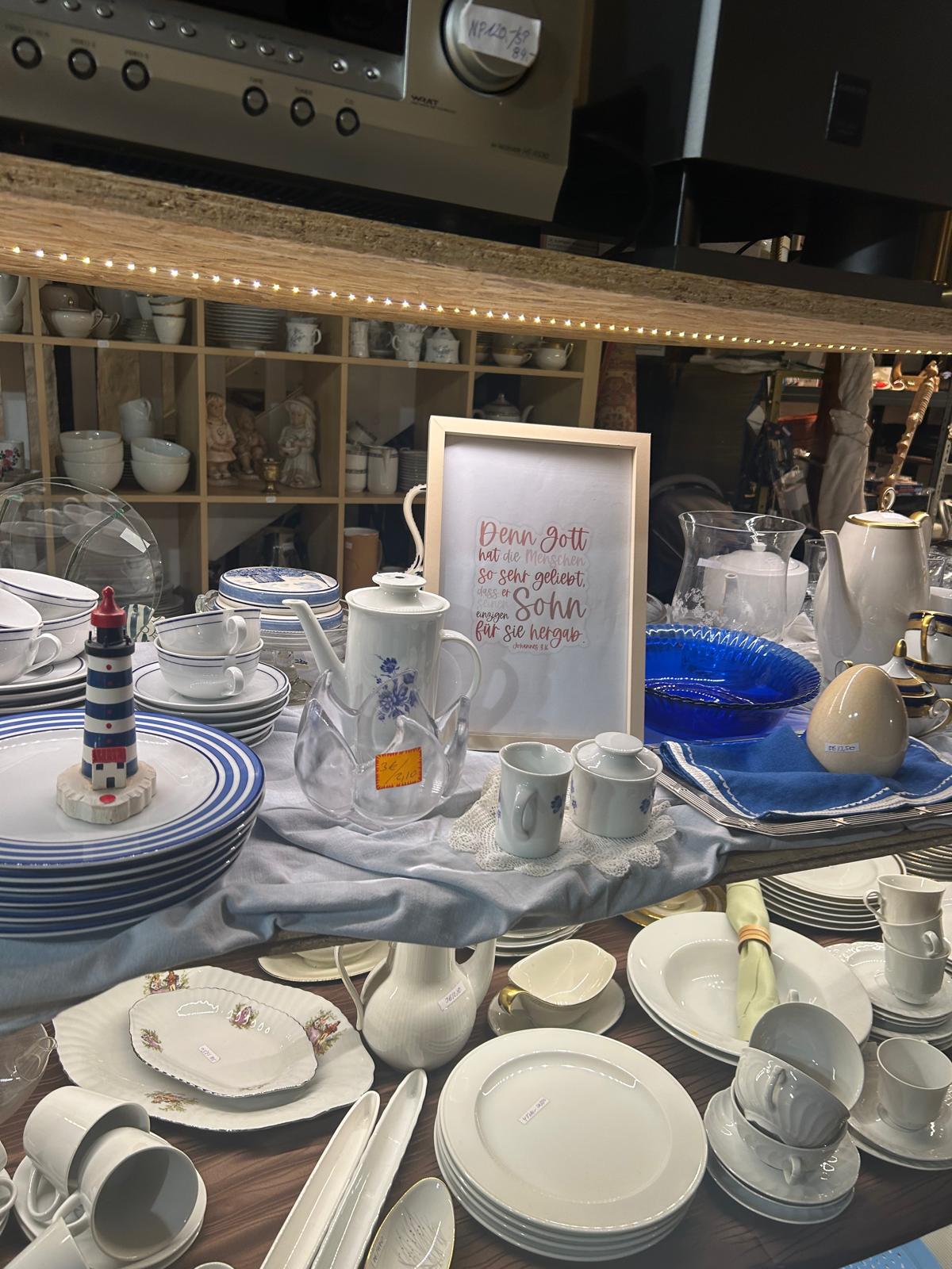 Geschirr und Haushaltswaren